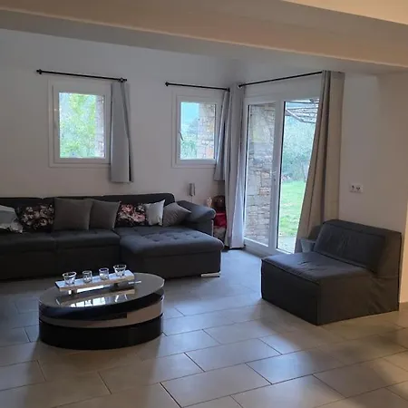 Holiday home Maison Des Oliviers *